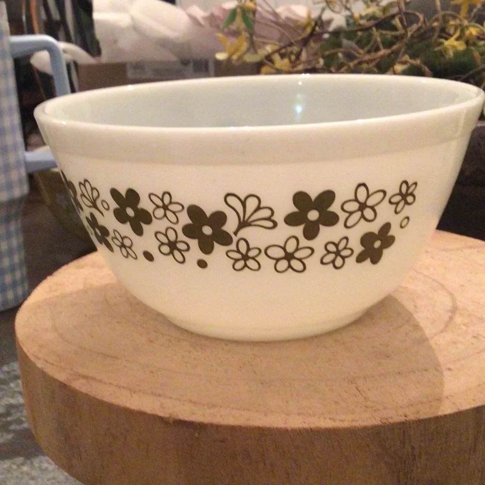 Pyrex White Mixing Bowl with Olive Green Floral Band